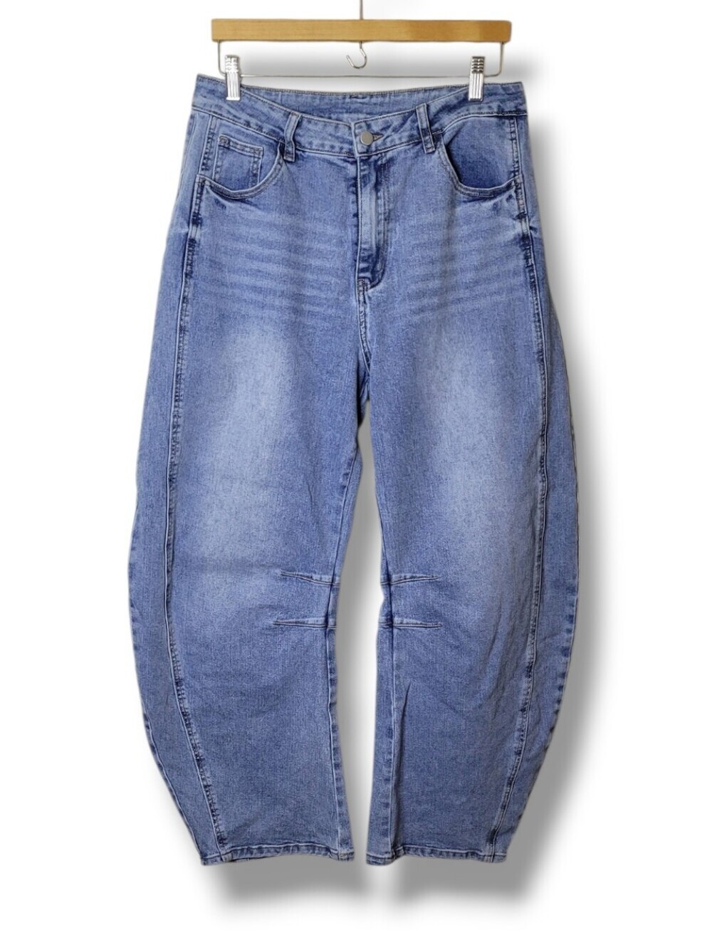 Micas Barrel Jeans Large 32 NWT